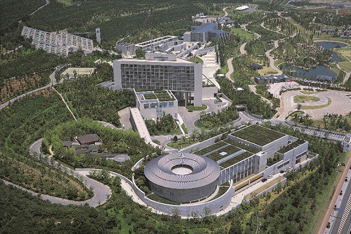 Awaji Yumebutai complex